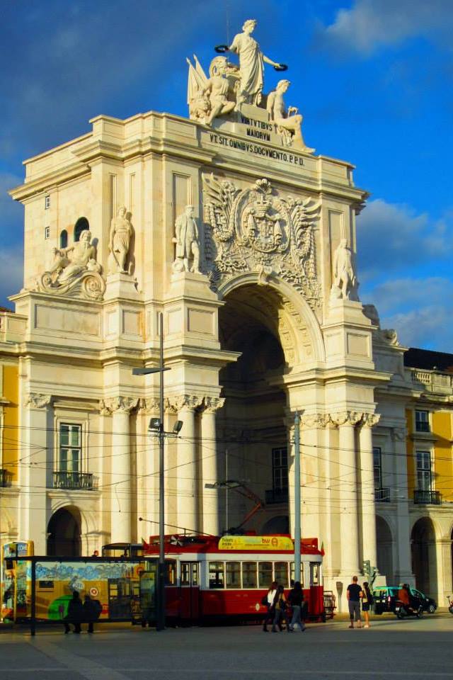 Arco Triunfal ja retrotramm Arco Triunfal ja retrotramm
