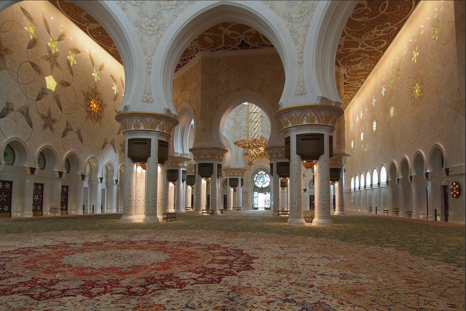 Sheikh Zayedi moee